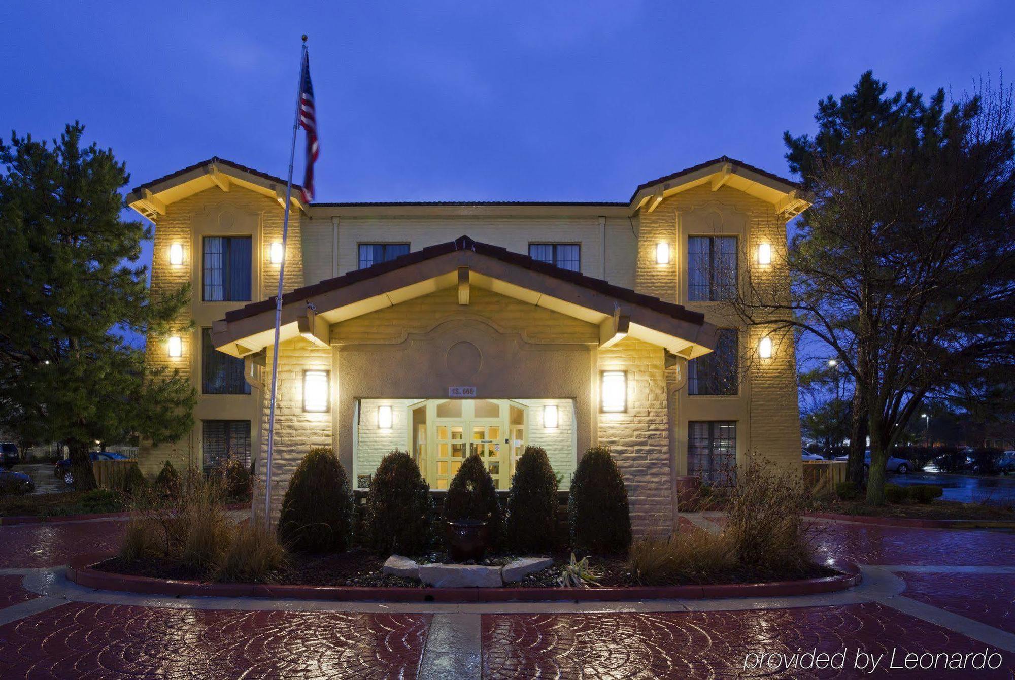 La Quinta Inn Chicago Окбрук Террас Экстерьер фото